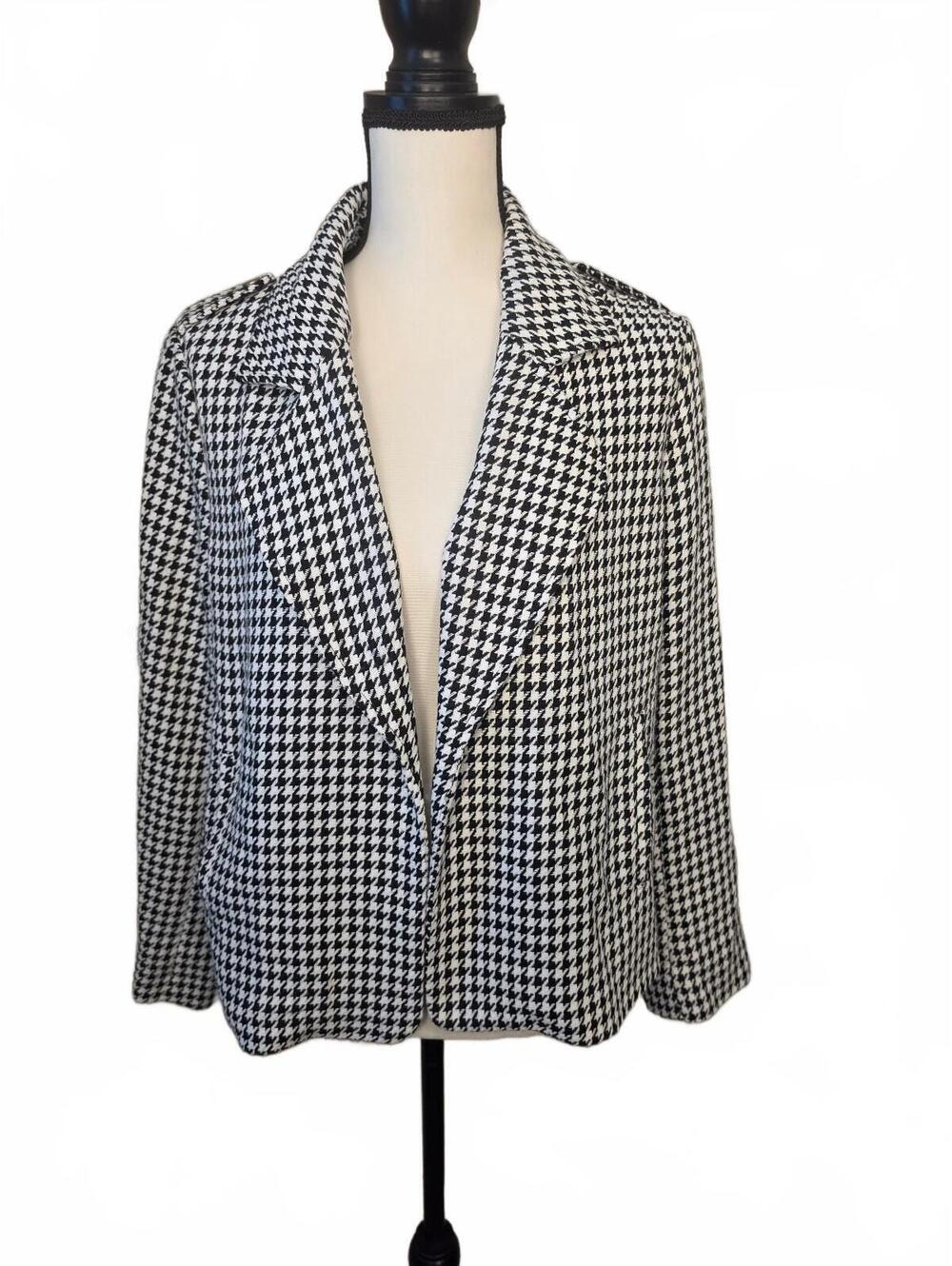 Chico's Black and White Houndstooth Blazer Jacket Size 1